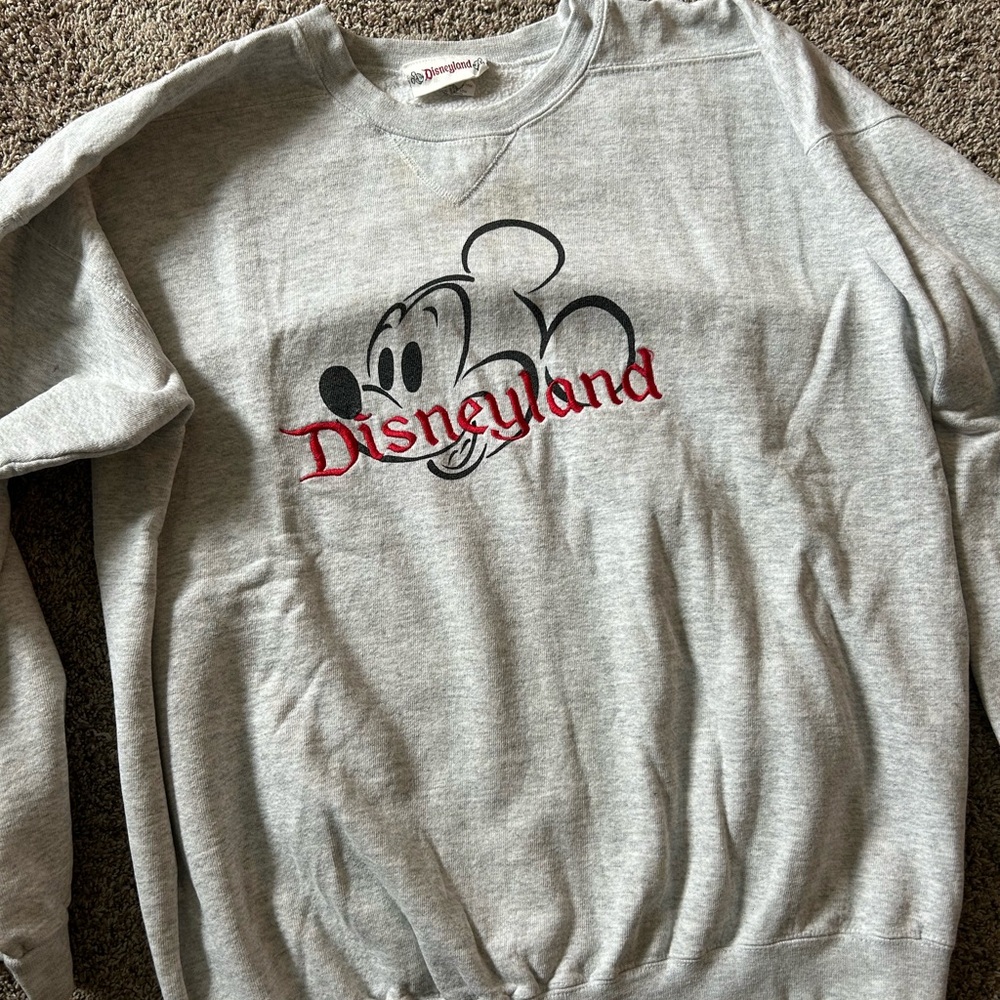 Disney Gray Crewneck Sweater with Iconic Designs Size Large Embroidered